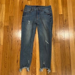 JUSTUSA cropped, distressed, blue jeans